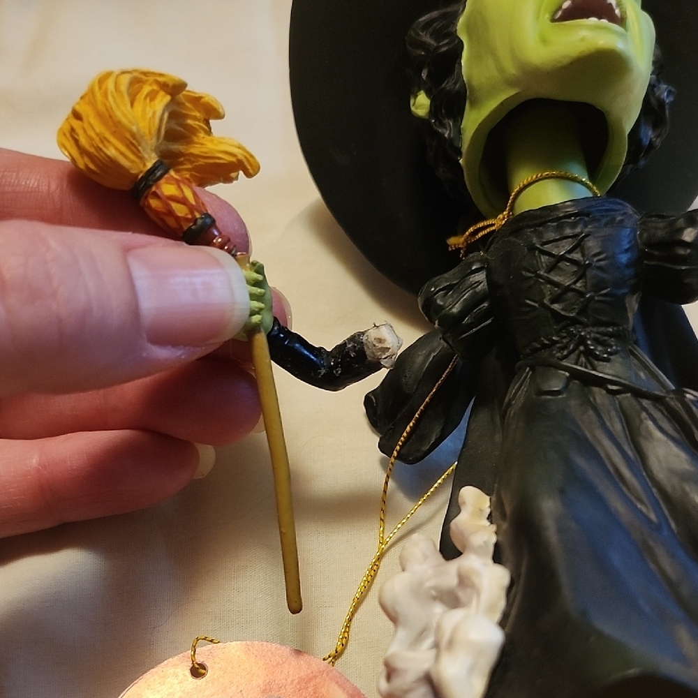 Wizard Of OZ WICKED WITCH Bobblehead - Picture 6 of 8